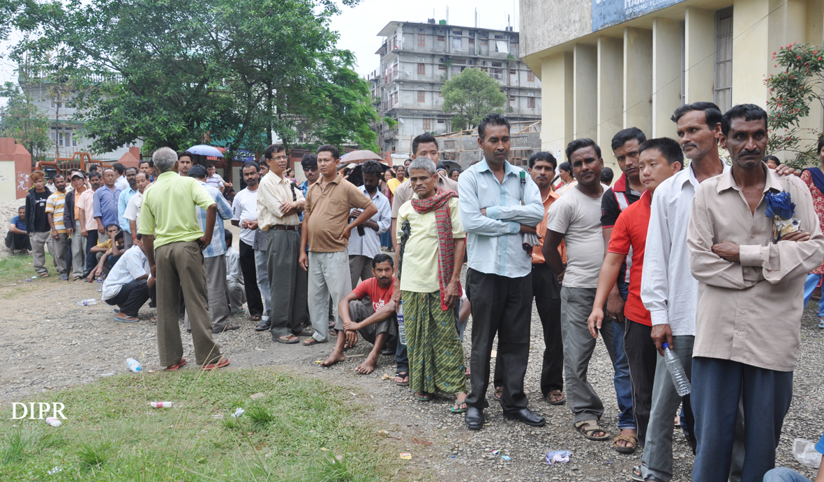 Public gathering for casting their vote of Itanagar Municipal Election at Govt. Central Library, Itanagar:16/05/2013